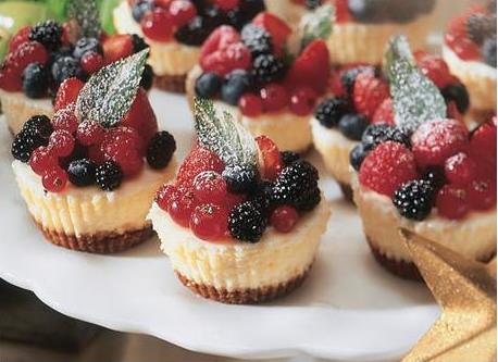 Cheesecake tele gyümölcsökkel